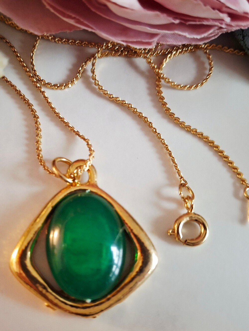 Vintage 80s ✨️💚Green Gemstone Pendant Necklace